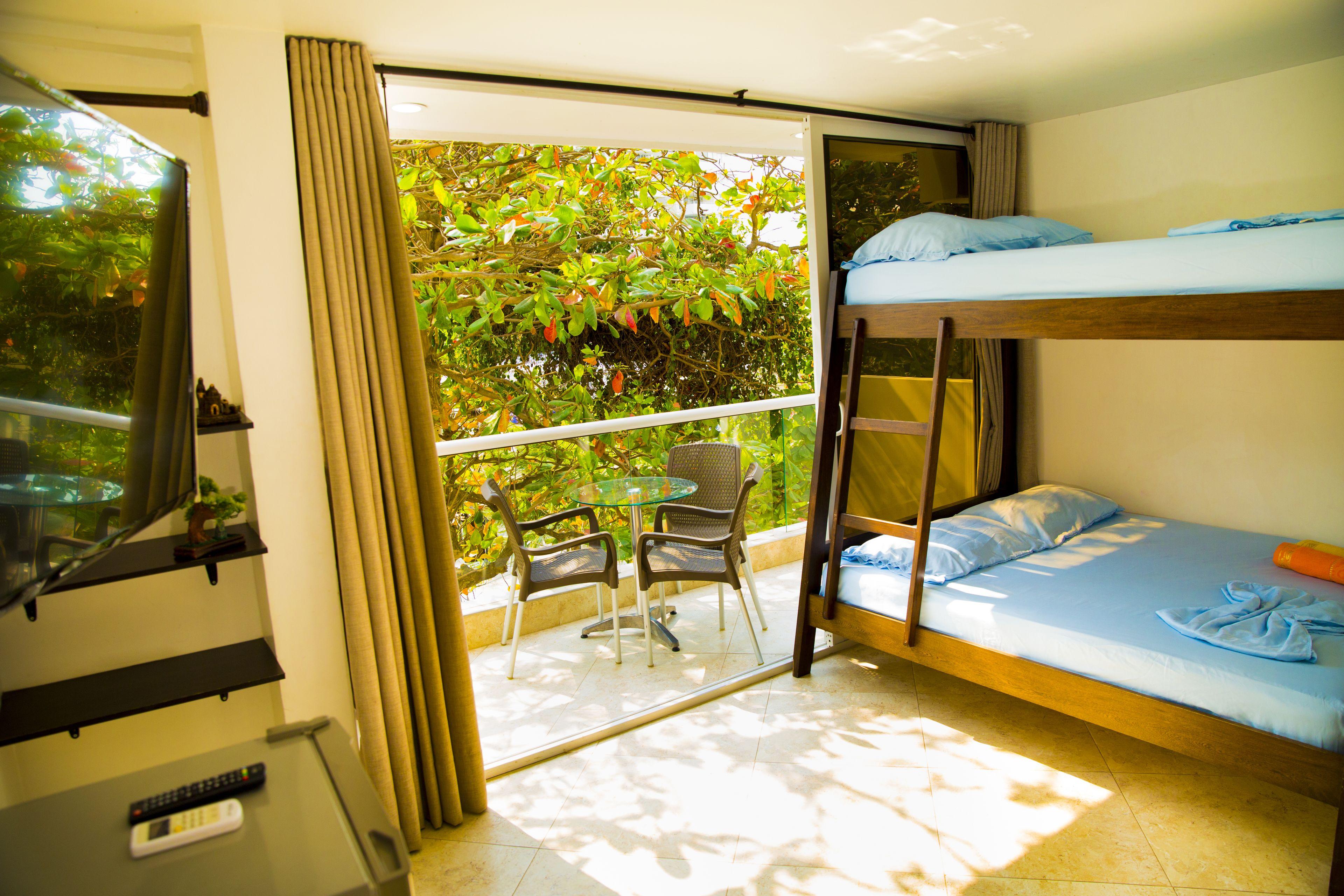 Apartahotel Hollywood 3*