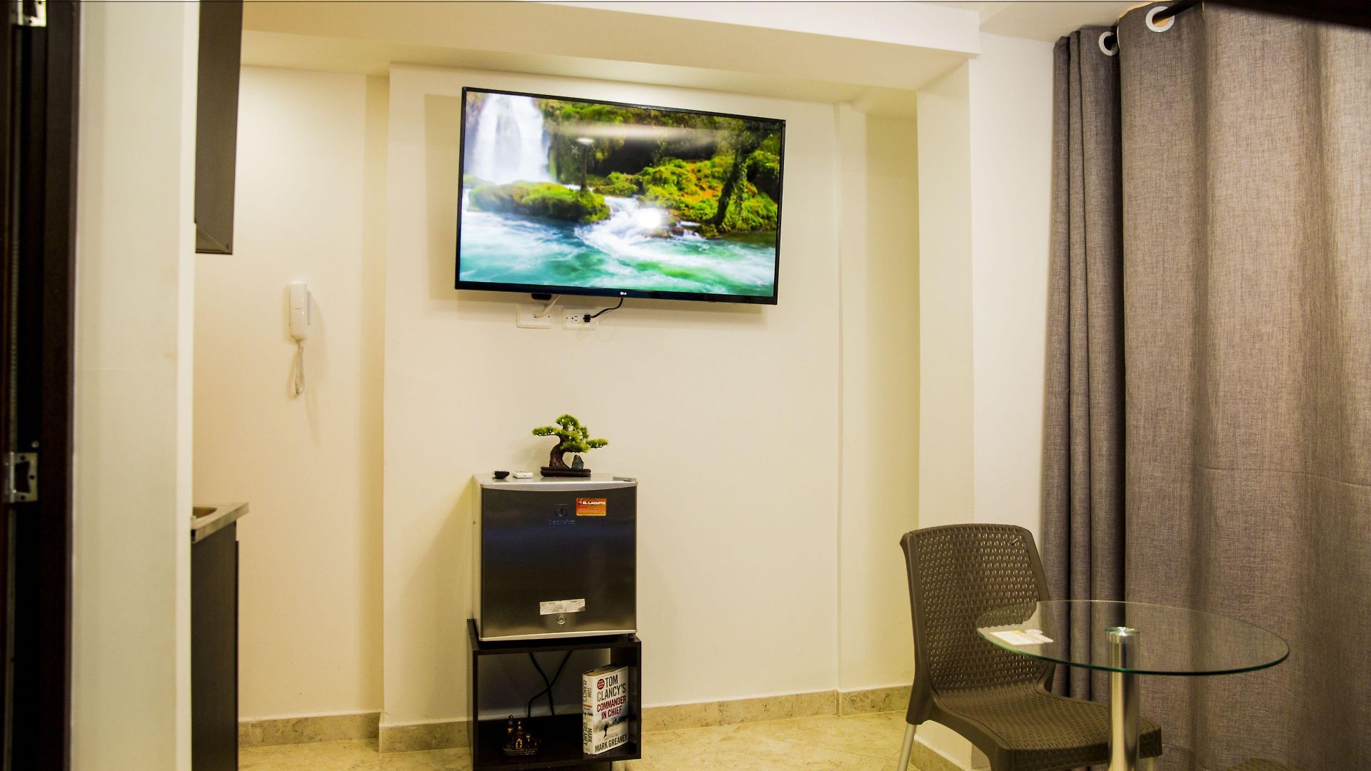 Apartahotel Hollywood 3*
