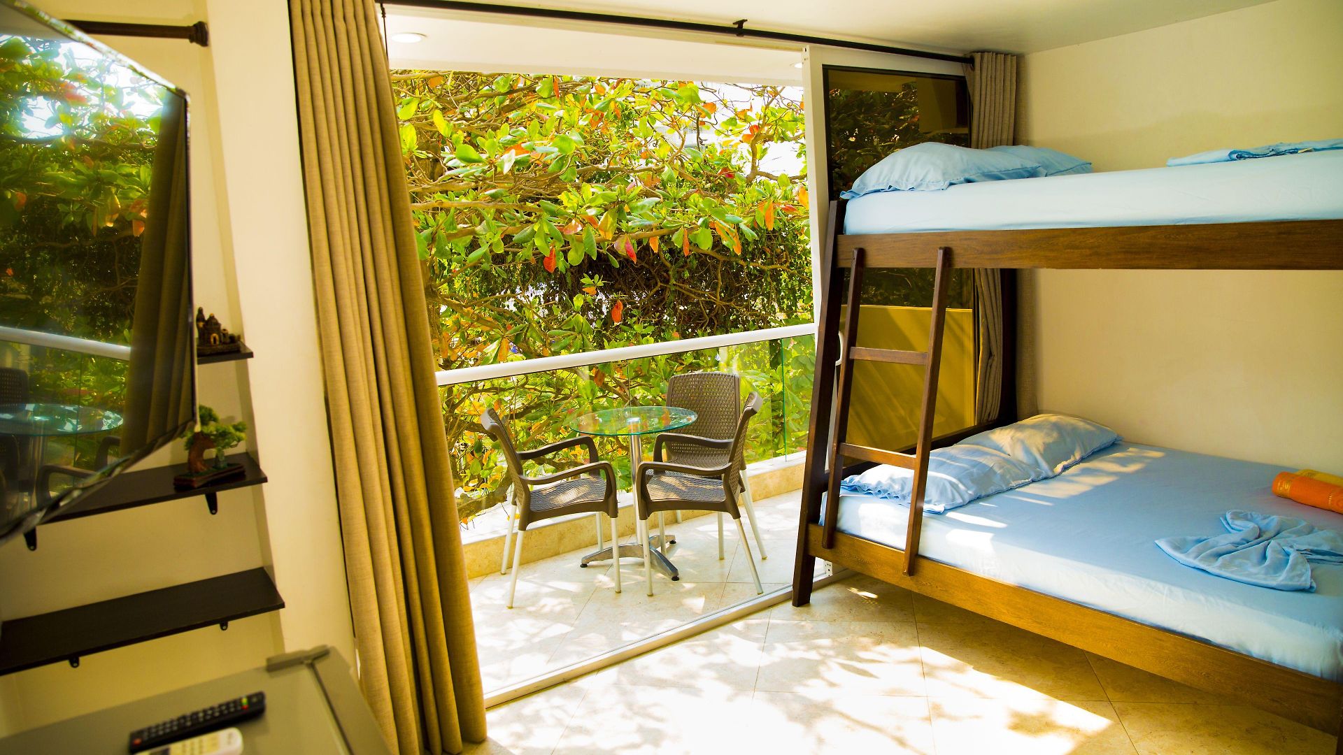 Apartahotel Hollywood 3*