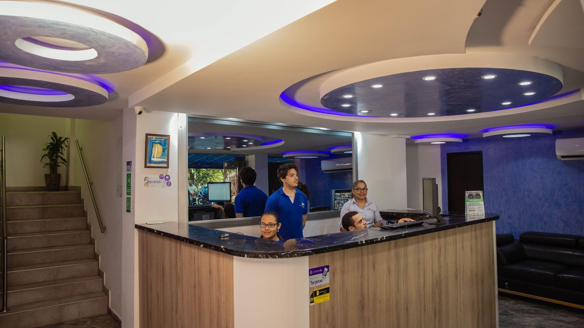 Hollywood Apartahotel 3*