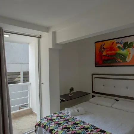 Apartahotel Hollywood