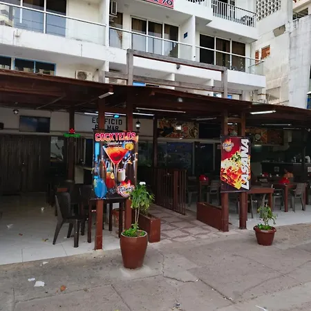 Apartahotel Hollywood 3*