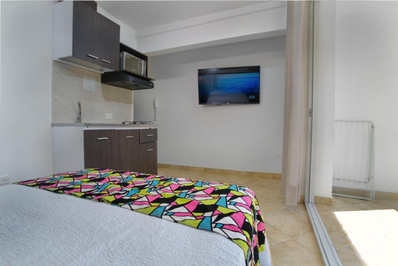 Hollywood Aparthotel